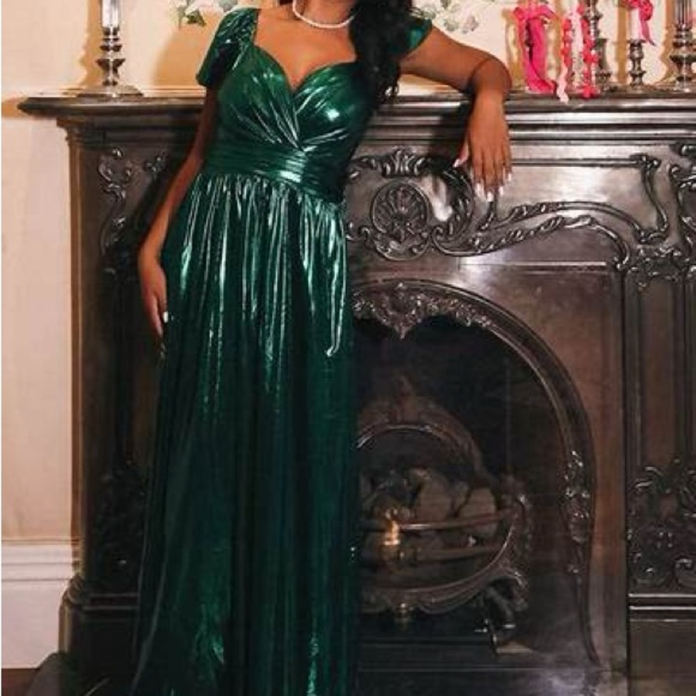 Ivy City Co Green Metalic V-Neck Dress - Picture 11 of 12